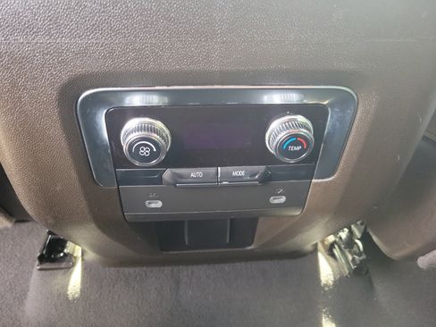 Used 2023 GMC Yukon SLT image 14