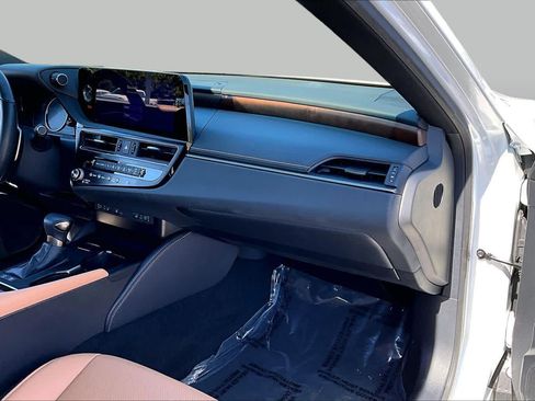 Used 2024 Lexus ES 300h w/ Premium Package FWD image 18