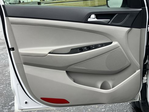 Used 2020 Hyundai Tucson SE w/ Cargo Package image 14