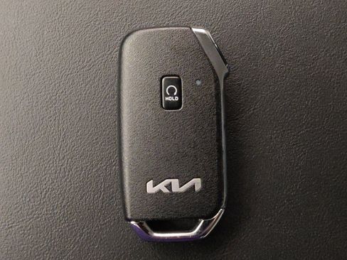 Used 2022 Kia Sorento S FWD image 32