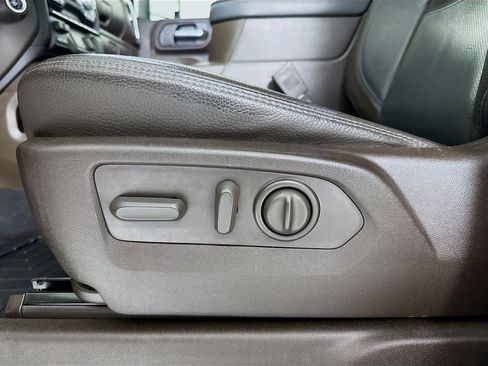 Used 2023 GMC Sierra 3500 Denali w/ Denali Ultimate Package image 19