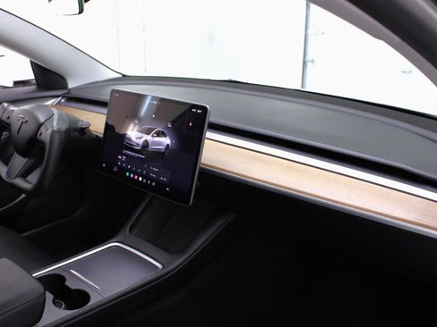 Used 2023 Tesla Model 3 Standard Range RWD image 44