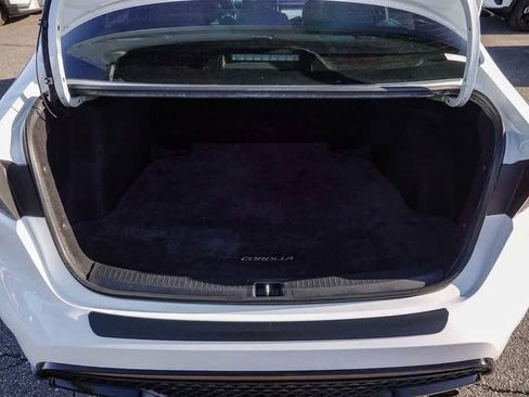 Used 2021 Toyota Corolla SE w/ Carpet Mat Package (TMS) image 25