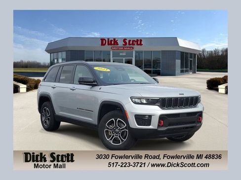 Used 2022 Jeep Grand Cherokee Trailhawk w/ Luxury Tech Group III image 1