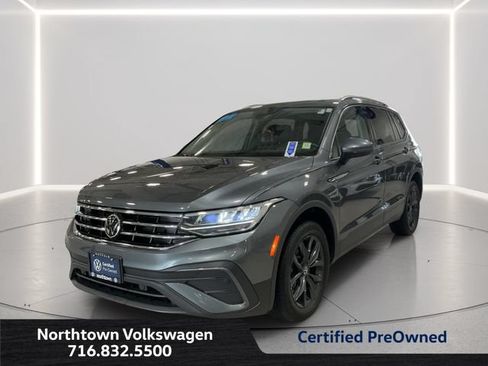 Certified 2024 Volkswagen Tiguan SE w/ Panoramic Sunroof Package AWD/4WD image 1