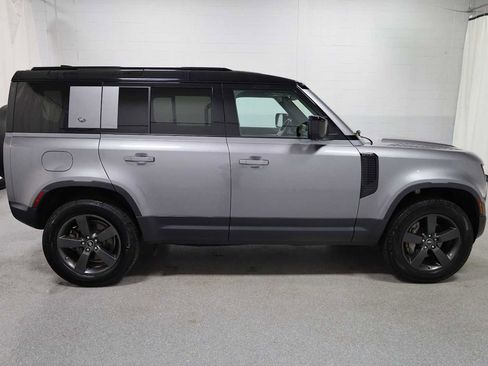 Used 2020 Land Rover Defender 110 SE image 10