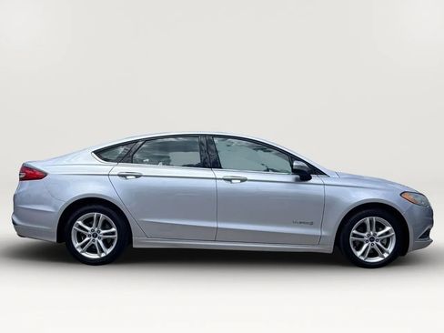 Used 2018 Ford Fusion SE FWD image 14