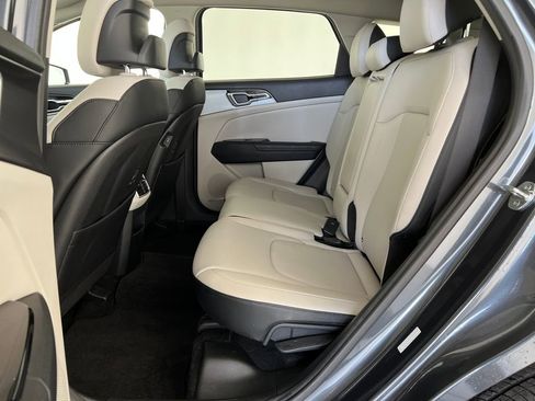 Used 2023 Kia Sportage EX image 29