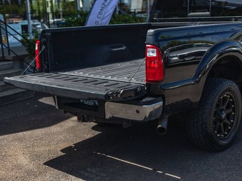 Used 2011 Ford F250 Lariat w/ FX4 4X4 Off-Road Pkg image 8