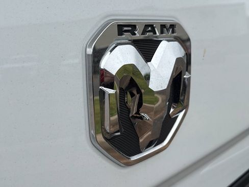 Used 2024 RAM 3500 Tradesman w/ Chrome Appearance Group AWD/4WD image 46