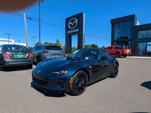 New 2026 MAZDA MX-5 Miata Club w/ Interior Package RWD image 1