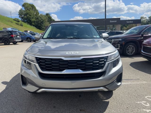 Used 2023 Kia Seltos LX AWD/4WD image 6