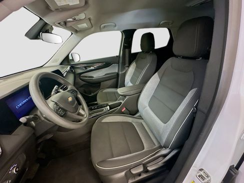 Used 2025 Chevrolet TrailBlazer LT image 13