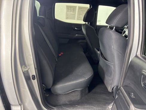 Used 2019 Toyota Tacoma TRD Sport image 17