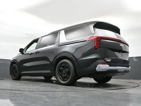 Used 2026 Kia Carnival FWD image 48