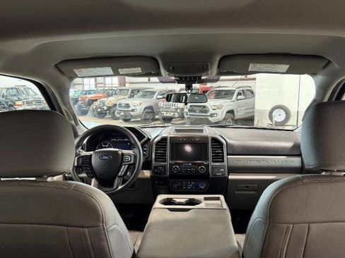 Used 2022 Ford F350 XLT w/ XLT Premium Package image 21