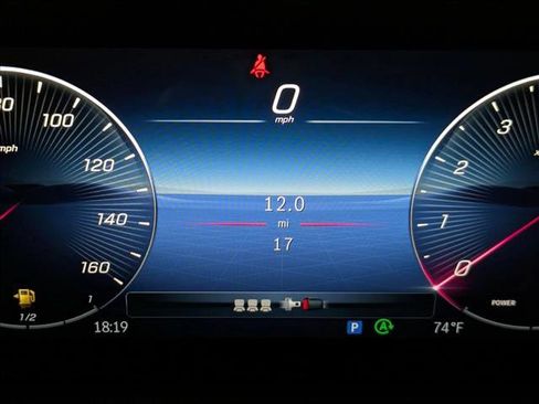 Certified 2025 Mercedes-Benz GLB 250 4MATIC image 11