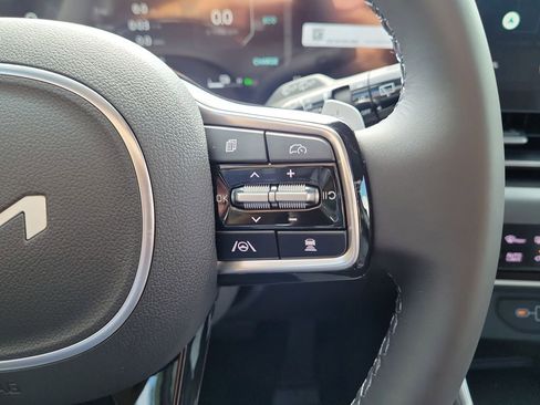 New 2026 Kia Carnival SX w/ SX Dark Edition Package FWD image 28