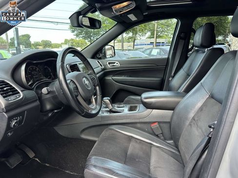 Used 2020 Jeep Grand Cherokee Altitude AWD/4WD image 14