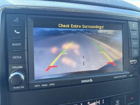 Used 2011 Jeep Grand Cherokee Laredo image 11