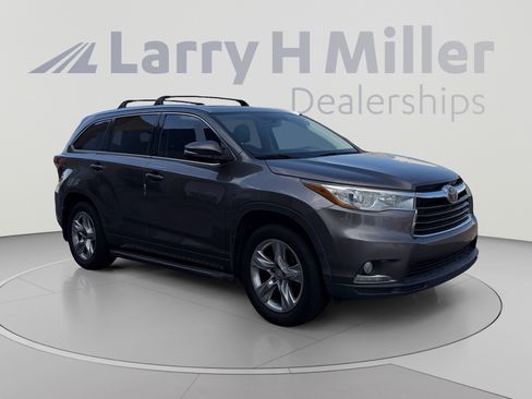 Used 2014 Toyota Highlander Limited w/ Driver Technology Package FWD image 7