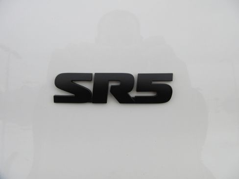 Used 2018 Toyota 4Runner SR5 image 6