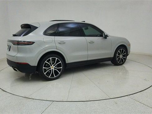 Used 2022 Porsche Cayenne image 69
