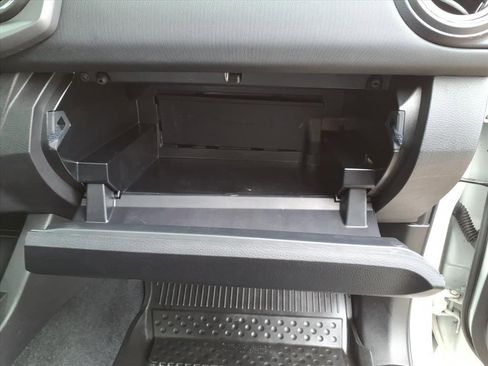 Used 2021 Toyota Tacoma TRD Off-Road w/ TRD Premium Off Road Package image 27