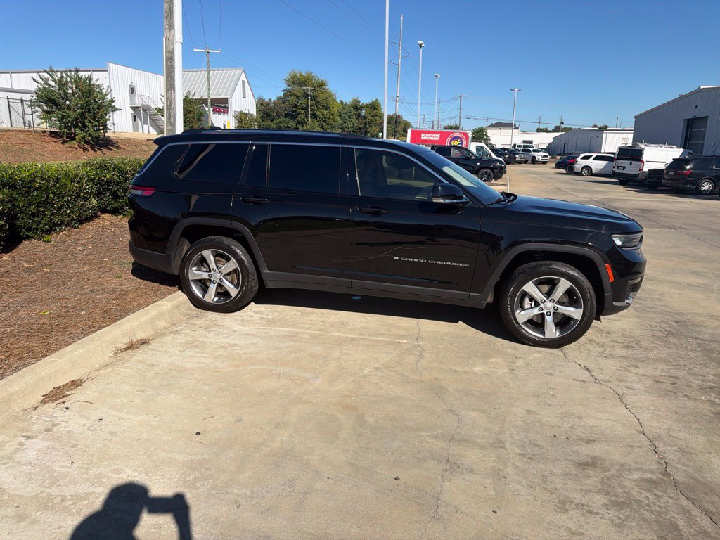 Used 2021 Jeep Grand Cherokee L Limited RWD image 23