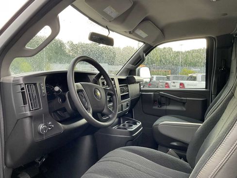 Used 2025 Chevrolet Express 2500 w/ Driver Convenience Package RWD image 14