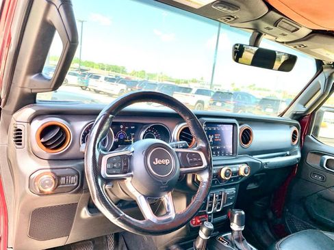 Used 2021 Jeep Gladiator Mojave AWD/4WD image 13