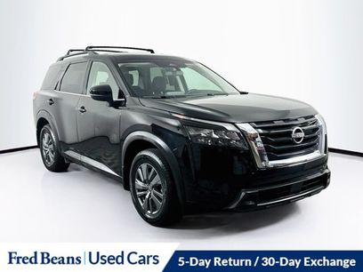 Used 2024 Nissan Pathfinder SV