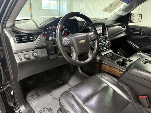 Used 2019 Chevrolet Suburban LT AWD/4WD image 16