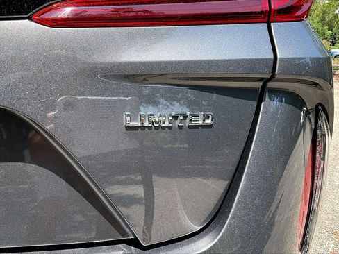 Used 2022 Toyota Prius Prime Limited FWD image 21