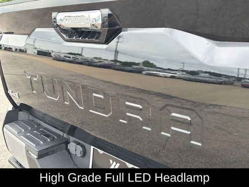 Used 2024 Toyota Tundra Limited AWD/4WD image 8