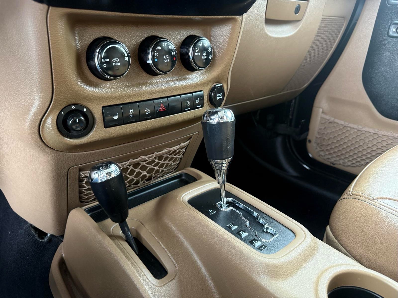 Used 2014 Jeep Wrangler Unlimited Sahara w/ Max Tow Package AWD/4WD image 23