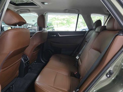 Used 2017 Subaru Outback 2.5i Touring w/ Popular Package #5A AWD/4WD image 16