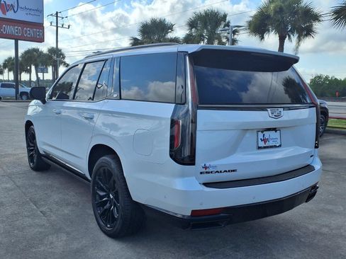Used 2023 Cadillac Escalade Sport w/ LPO, ONYX Package AWD/4WD image 7
