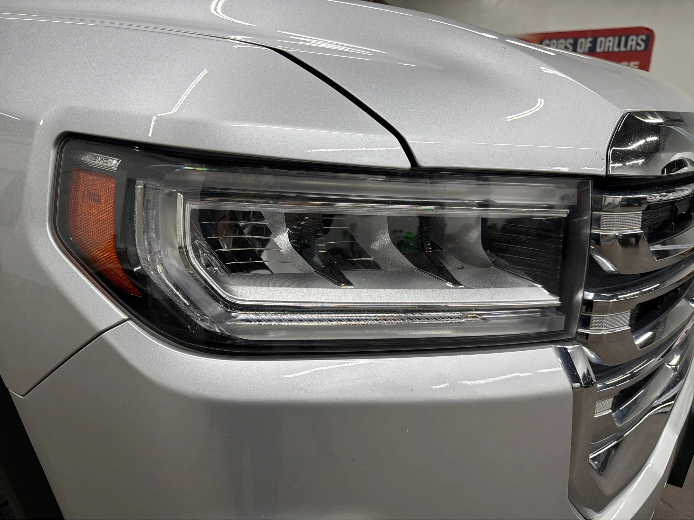 Used 2020 GMC Acadia SLT w/ LPO, Cargo Package FWD image 39