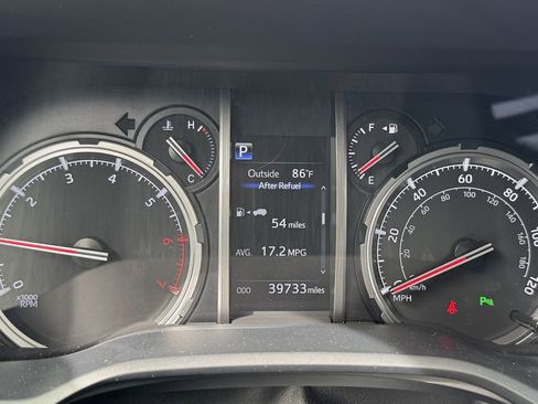 Used 2022 Toyota 4Runner Limited image 16