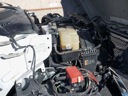 Used 2016 Ford F650 2WD Crew Cab Super Duty image 19