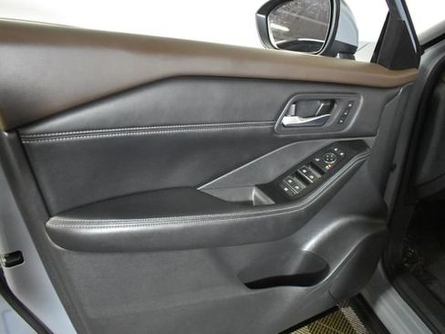 Used 2023 Nissan Rogue SL w/ SL Premium Package AWD/4WD image 7