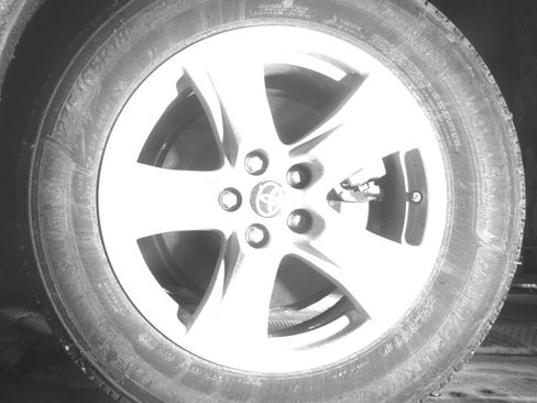 Used 2025 Toyota Highlander LE FWD image 14