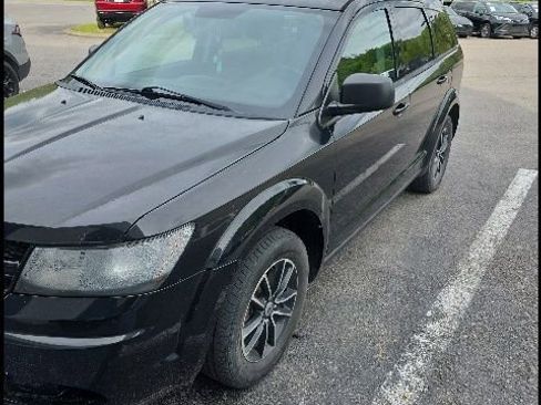 Used 2018 Dodge Journey SE w/ Blacktop Package FWD image 1