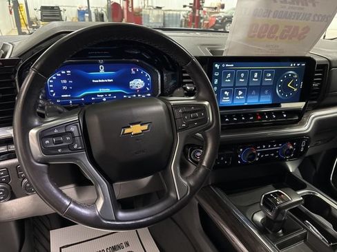 Used 2022 Chevrolet Silverado 1500 LTZ w/ LTZ Premium Package AWD/4WD image 23