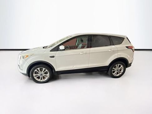 Used 2017 Ford Escape SE w/ SE Cold Weather Package AWD/4WD image 9