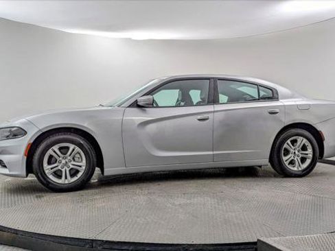 Used 2021 Dodge Charger SXT w/ Leather Interior Group RWD image 3