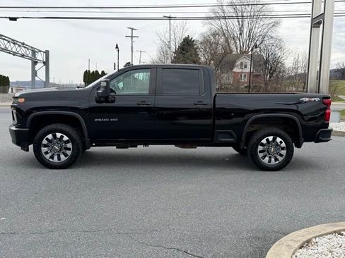 Used 2023 Chevrolet Silverado 2500 Custom w/ Custom Value Package image 11