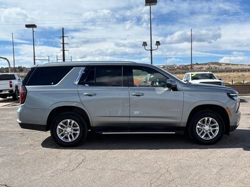 Used 2025 Chevrolet Tahoe LT AWD/4WD image 4