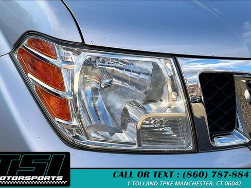 Used 2011 Nissan Frontier SV w/ SV Premium Utility Pkg image 30